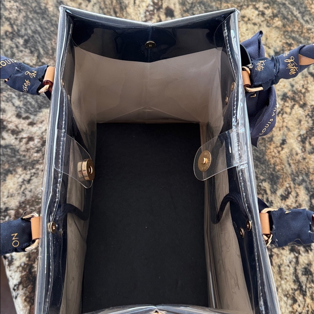 Louis Vuitton Black and Gold Tote Bag - Picture 11 of 12